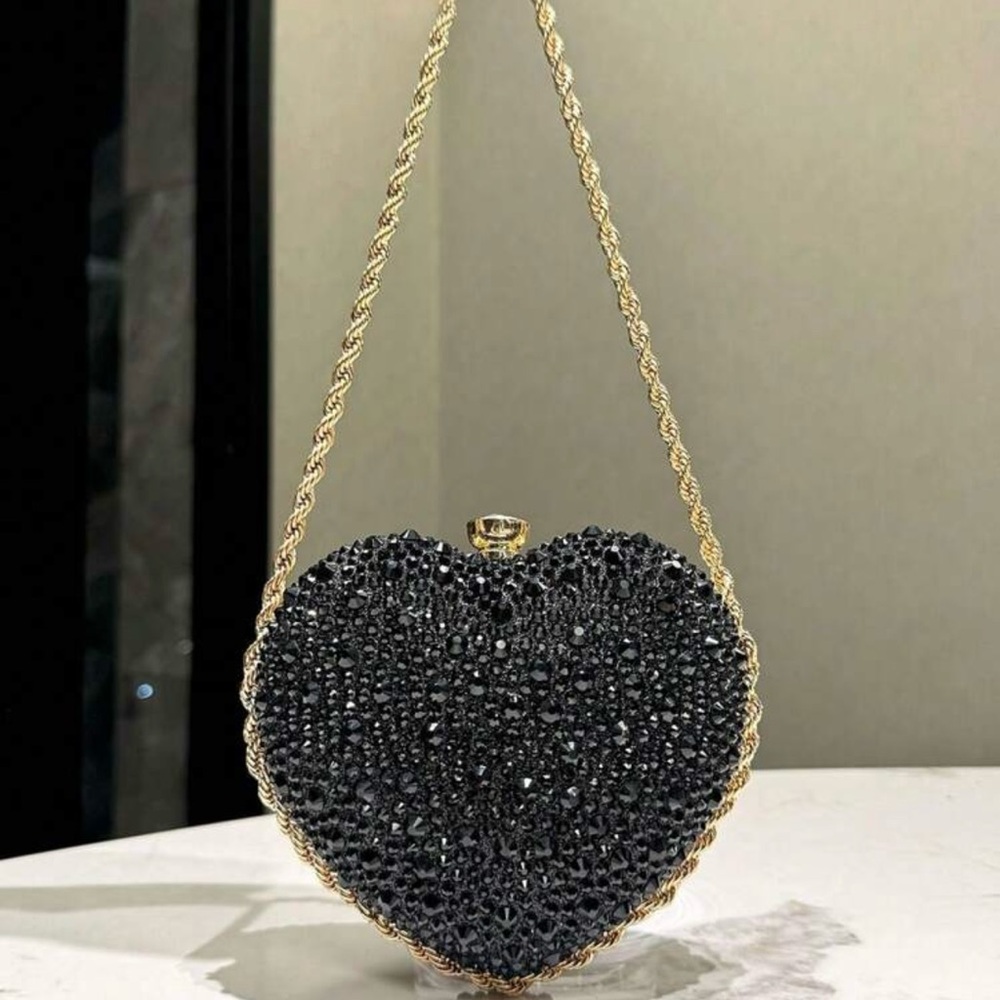 Elegant Black Heart-Shaped Evening Bag